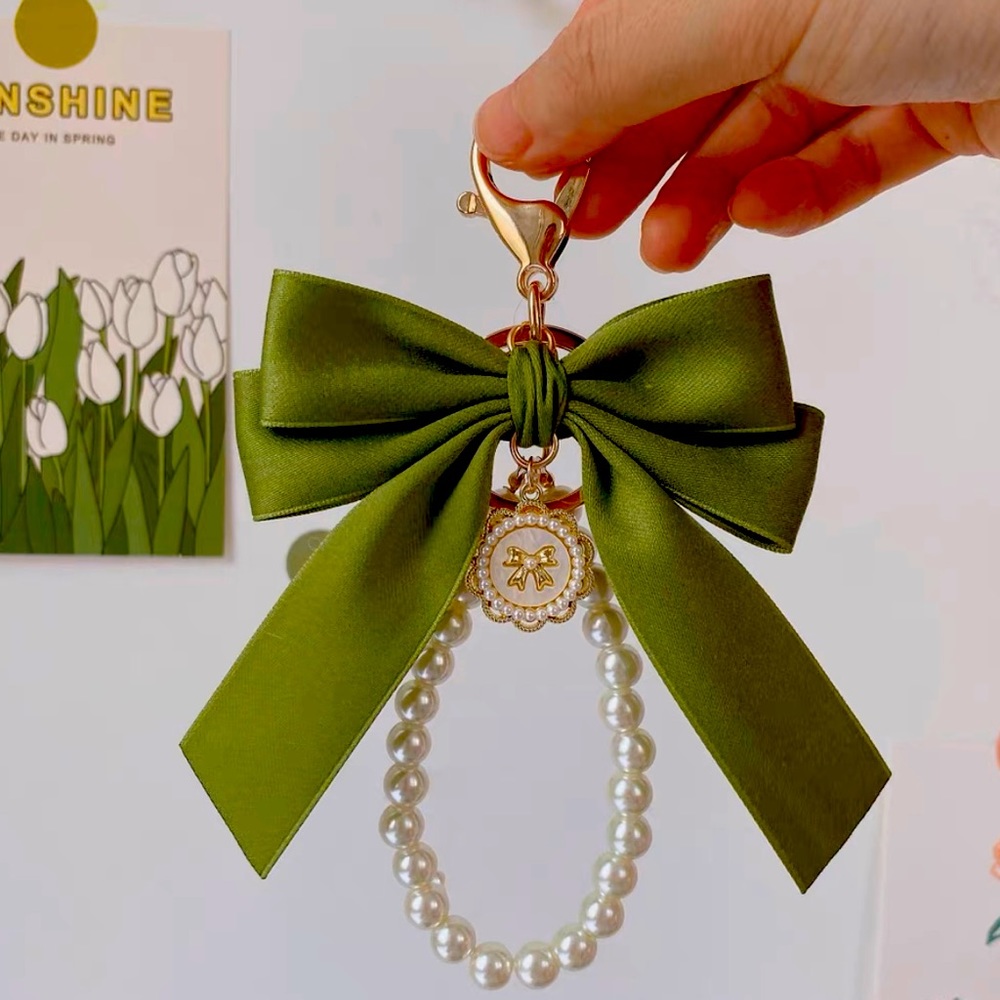 New Pearl with Silk Bow Keychain
